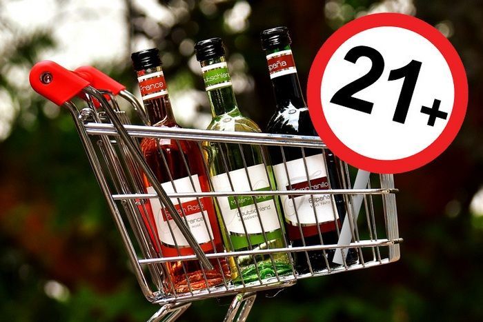 Минздрав РФ: Законопроект о запрете продажи алкоголя до 21 года одобрили большинство ведомств