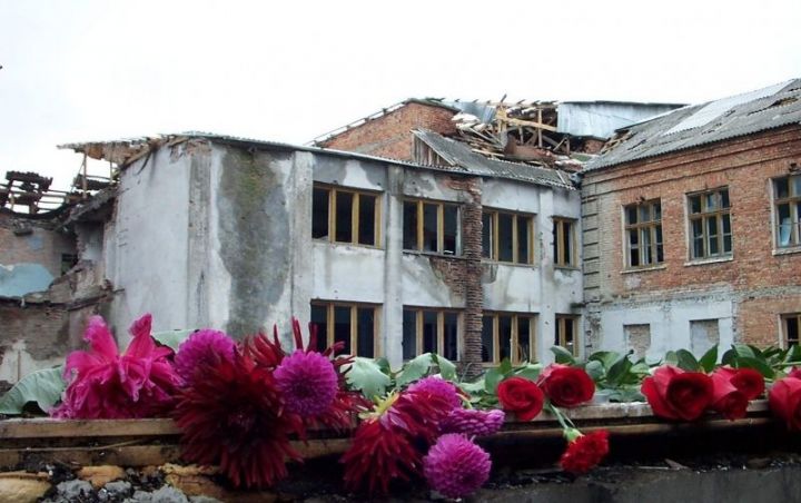 15 лет трагедии в Беслане. МЧС рассказало о доставке груза гуманитарной помощи от Татарстана