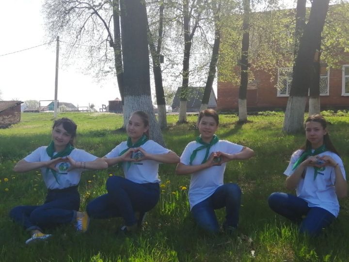 Учащиеся МБОУ "Ютазинская СОШ" участвовали в экологическом флешмобе.