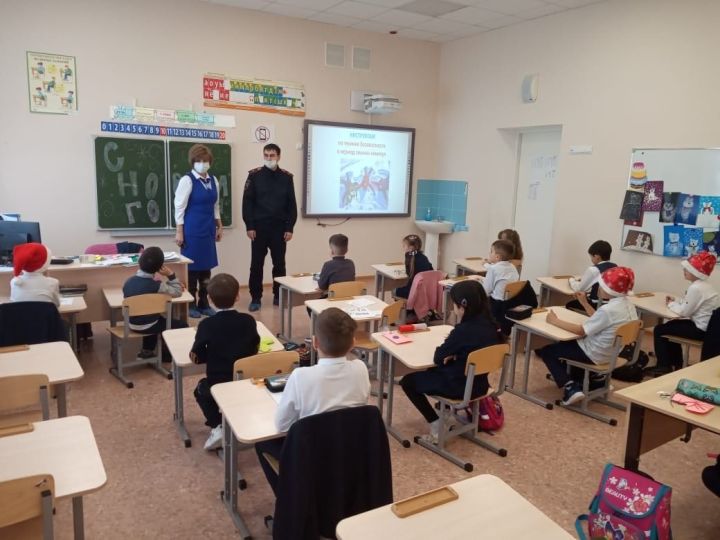 В преддверии новогодних каникул в школах Ютазинского района проводятся инструктажи по ПДД и БДД