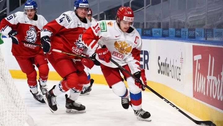Сборная Росcии впервые за 8 лет не забросила шайбу в матче молодежного чемпионата мира по хоккею