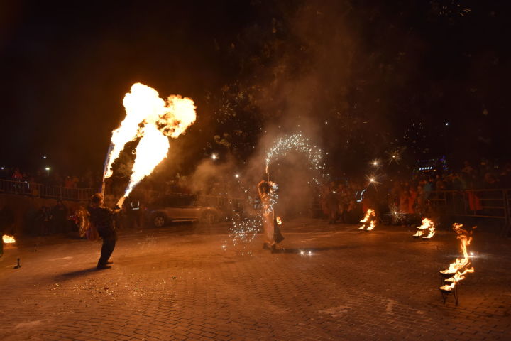 Праздничный вечер в Уруссу: народ пел, танцевал, народ отдыхал от души