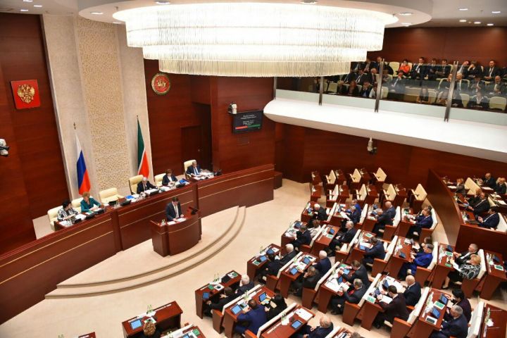 Законопроект о ежемесячных выплатах детям войны внесли в Госсовет Татарстана