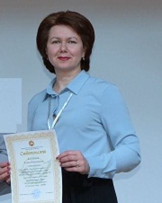 Поздравляем Колобову Елену Николаевну с победой на зональном этапе конкурса "Учитель года"