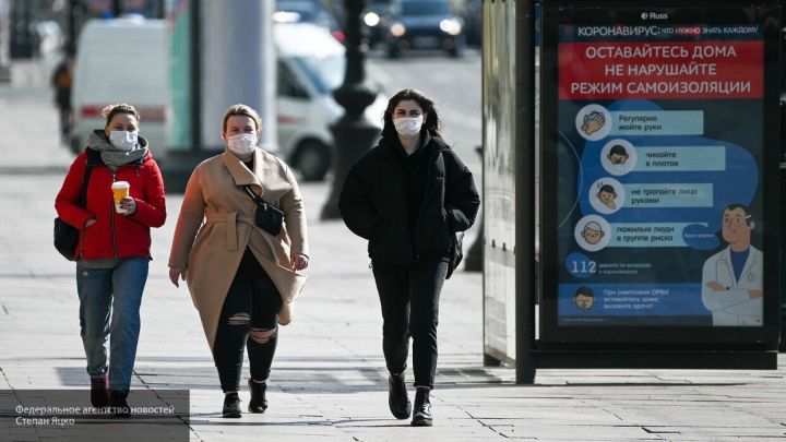 Специалисты МЧС России призвали отказаться от маски на улице и дышать свежим воздухом