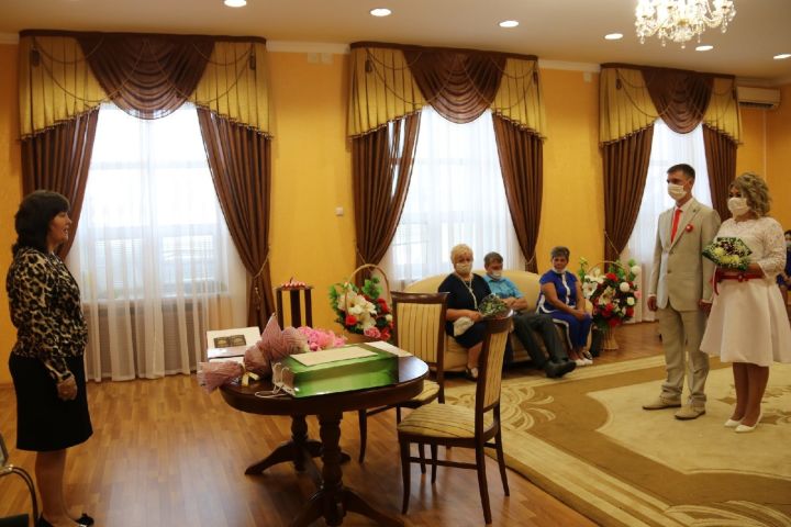 В День России в Ютазинском районе родилась новая семья