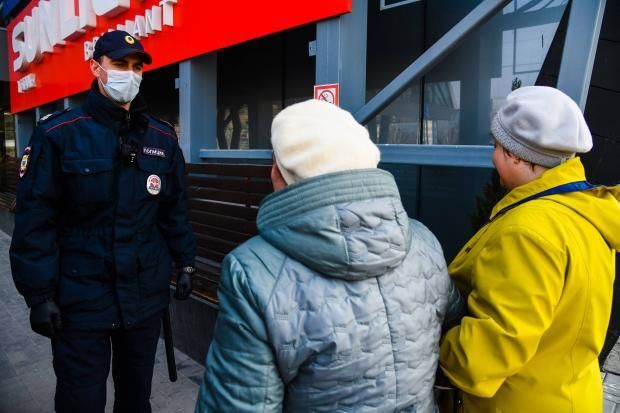 Полиция Татарстана продолжит штрафовать нарушителей масочно-перчатного режима