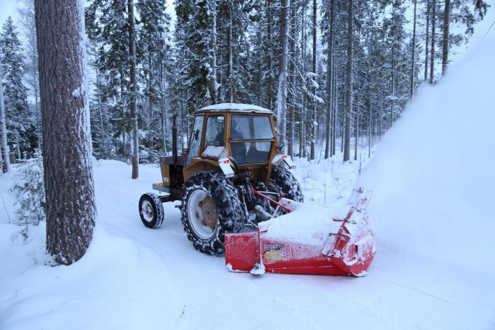 В Татарстане 636 снегоуборочных машин выехали  для очистки дорог