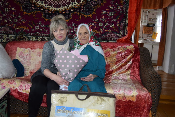 Сегодня 90-летний юбилей отметила ютазинка Назия Хикматулловна Фахрутдинова