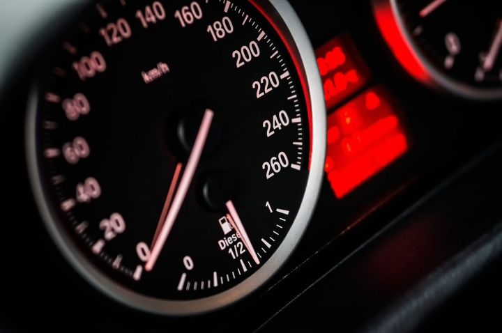 Превышение скорости в 2021 году — что нужно знать всем водителям?