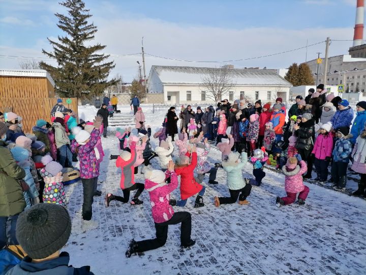 31 января в парке «Семейный» прошла развлекательная программа для детей,  посвящённая Году родного языка и Народного Единства