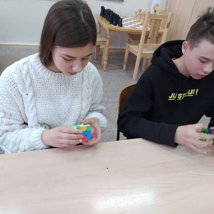 Сегодня на базе Центра детского творчества прошел турнир по сборке кубика Рубика