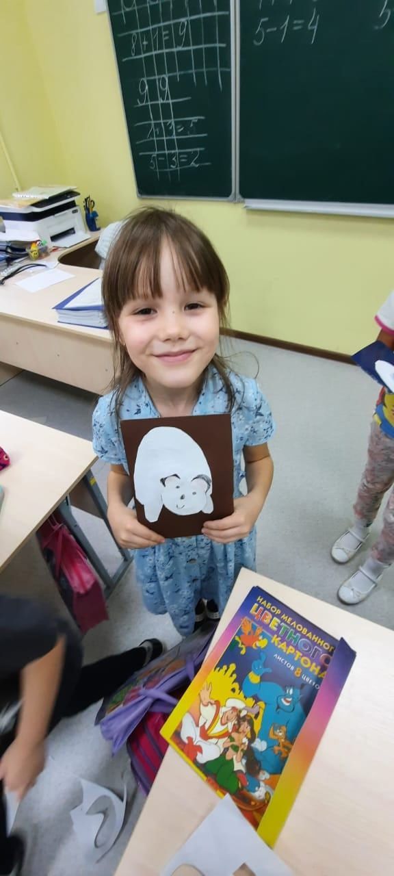 Сегодня в объединении "Бумажный мир" Центра детского творчества ребята сделали объёмную поделку—&nbsp;аппликацию&nbsp;«Белый&nbsp;медведь»