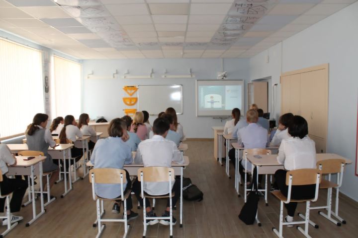 Специалисты АО «Транснефть – Прикамье» провели профориентационные уроки в одиннадцати школах
