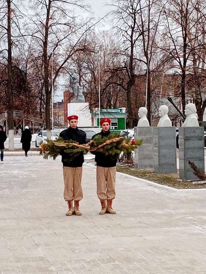 Ютазинцы почтили память Неизвестных солдат