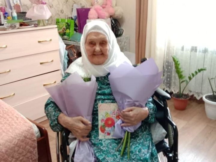 Мама, бабушка, прабабушка – самые главные титулы жительницы Ютазы Мухтарамы Хаертдиновны, которой сегодня исполнилось 102 года