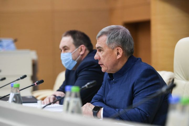 Рустам Минниханов призвал жителей РТ не расслабляться в соблюдении мер Covid-безопасности