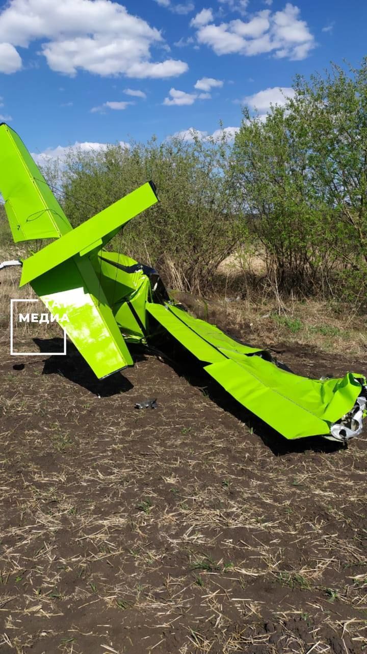 Два человека погибли в Альметьевском районе в результате жесткой посадки в поле легкомоторного самолёта - МЧС по РТ