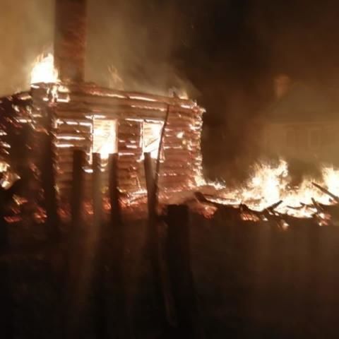 Сгорел дом: есть жертвы