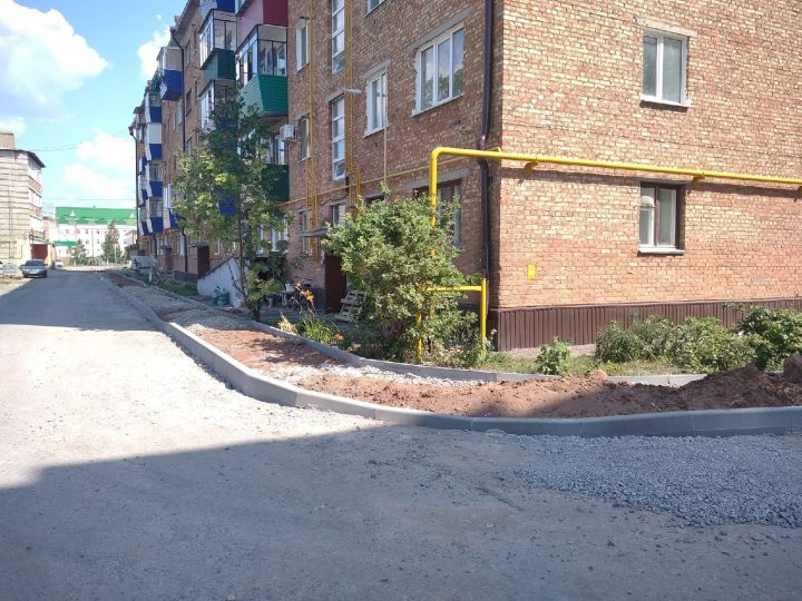 В Ютазинском районе продолжается благоустройство дворов по Президентской программе "Наш двор"