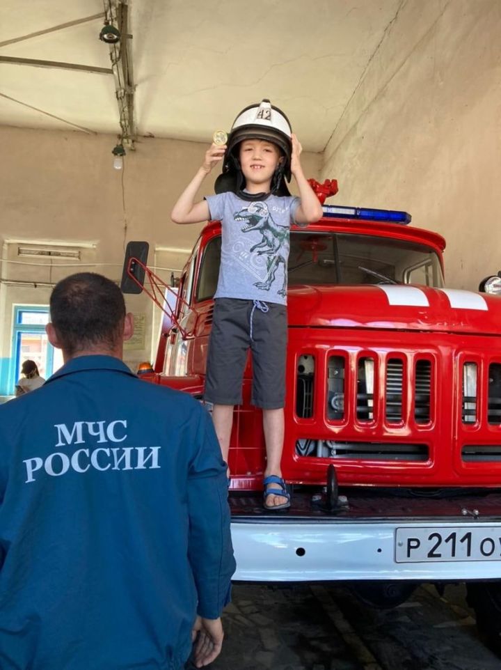 Сегодня ребята посетили Пожарную часть 42 Ютазинского муниципального района