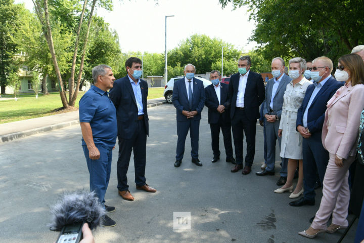 Рустам Минниханов провел встречу с кандидатами в депутаты