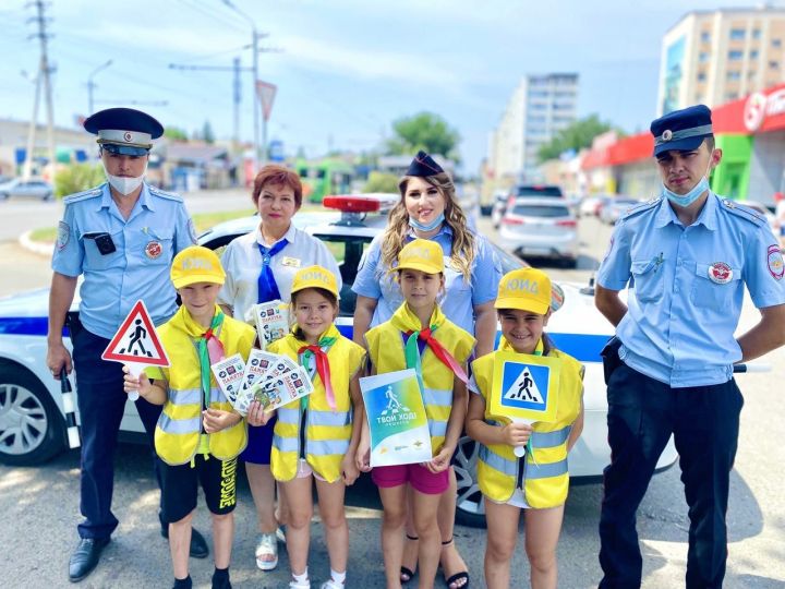В Татарстане сотрудники ГИБДД проводят обучающие ликбезы по дорожной безопасности