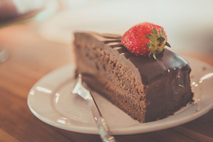 Для любителей всего шоколадного - рецепт вкусного шоколадного торта без выпечки