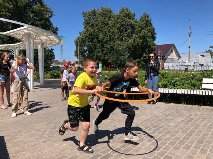 В парке «Семейный» прошла игровая программа для детей и подростков «Физкульт-ура!»&nbsp;