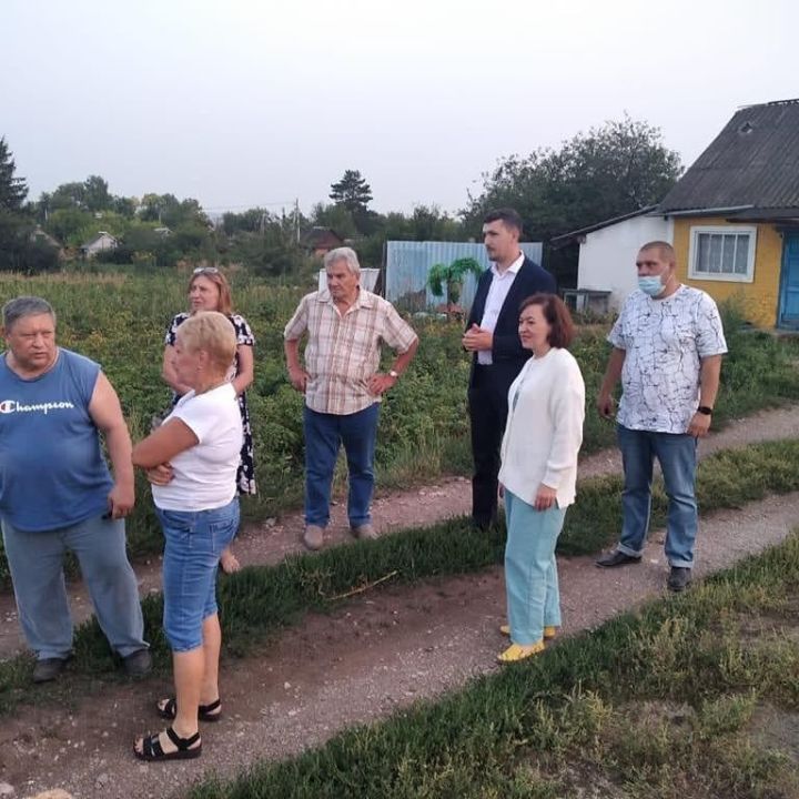 Сегодня Ютазинский район посетила делегация под началом Председателя союза садоводов  Татарстана Владимира  Дейнекина