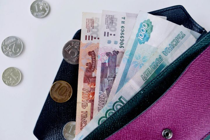 Как поведет себя курс рубля в августе