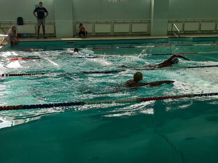 МКУ "Отдел по делам молодёжи, спорту и туризму " в СШ "Олимп" провели соревнования по плаванию среди людей с ОВЗ.