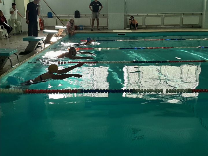 МКУ "Отдел по делам молодёжи, спорту и туризму " в СШ "Олимп" провели соревнования по плаванию среди людей с ОВЗ.