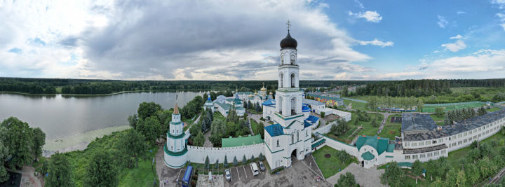 На что в Раифском монастыре пожертвовал деньги первый президент Татарстана