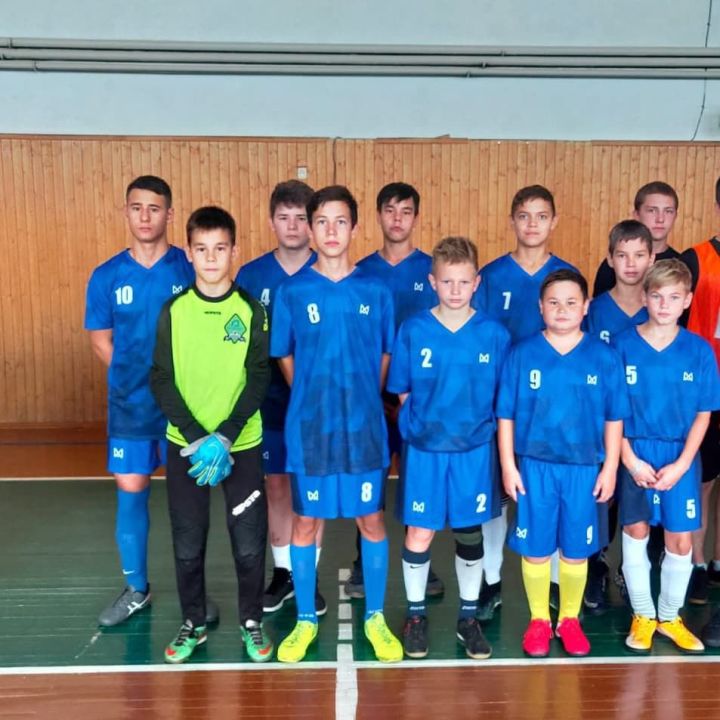 23 сентября в СОК" Олимп" составлялись соревнования среди школ Ютазинского района по мини - футболу