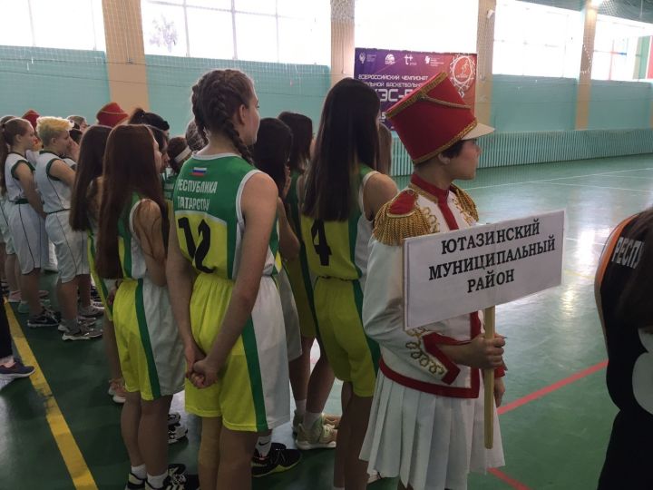 Сегодня в г. Лениногорск начинается зональный этап школьной баскетбольной лиги "КЭС БАСКЕТ"