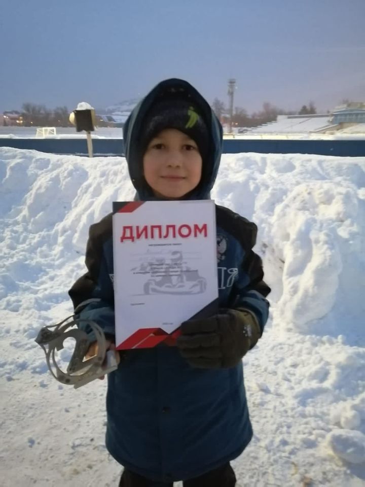 16 января в городе Октябрьский прошёл открытый чемпионат по зимнему картингу