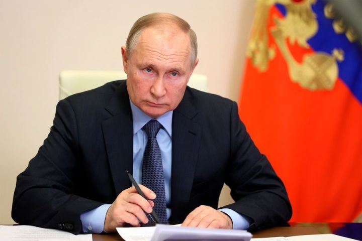 Владимир Путин подписал указ о награждении врачей и медработников за борьбу с Covid-19