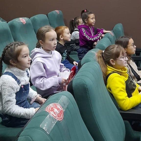 На зимних каникулах учащиеся Уруссинская НОШ N1&nbsp;ходили на просмотр мультфильма