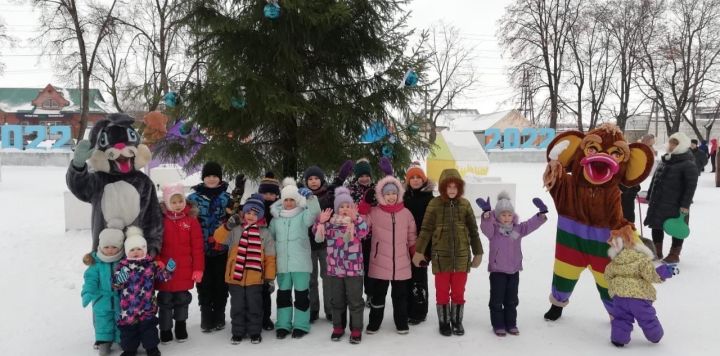 Светлый праздник Рождества Христова почитают православные христиане.