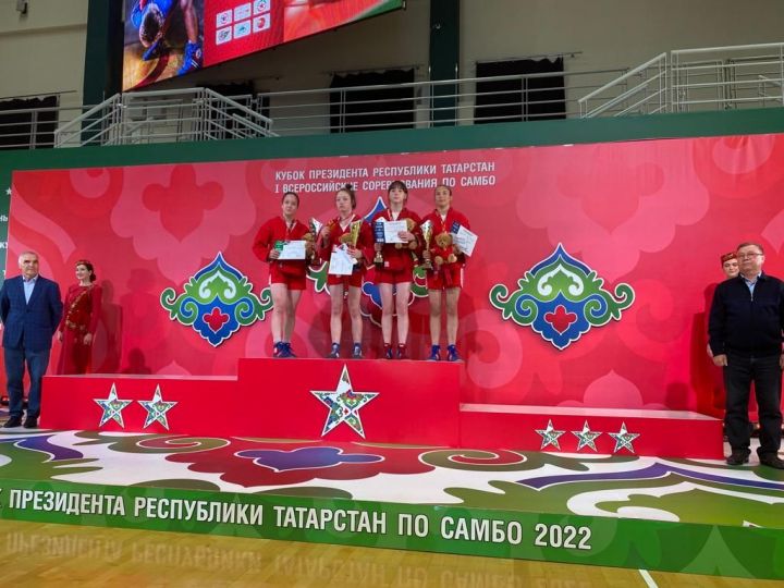 Юная самбистка – призер Всероссийского турнира
