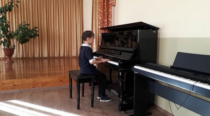 Юные пианистки ДШИ стали призерами онлайн-конкурса