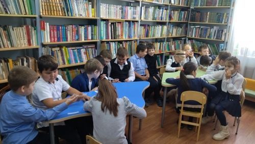 В Центральной детской библиотеке была проведена интеллектуальная игра «Дедули и бабули в любимой литературе»