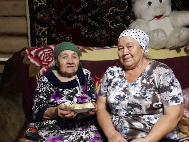 К ютазинским ветеранам – с пирогами