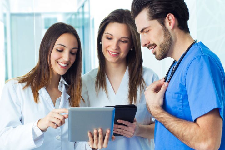 Работа медучреждений в социальных сетях положительно влияет на удовлетворенность качеством медицинского обслуживания