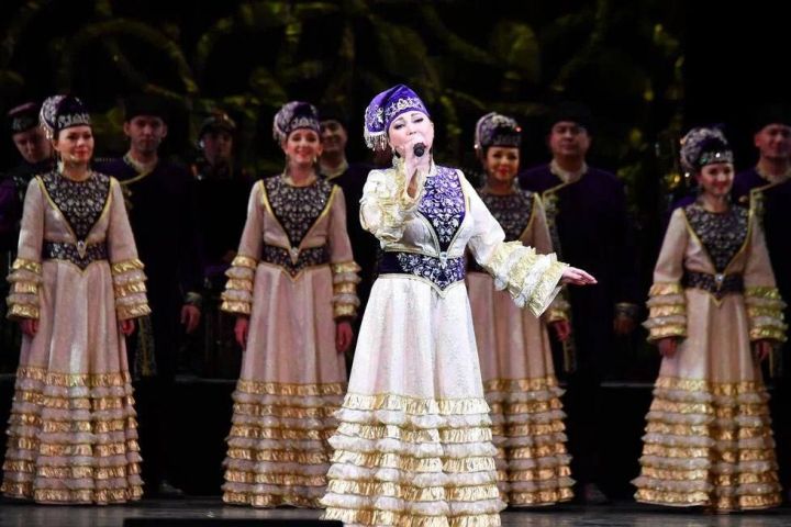 «Лицо нации»: Госансамбль песни и танца Татарстана отметил 85-летний юбилей