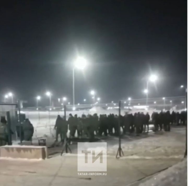 В Казани в социальных сетях появилось фейковое видео о том, что мобилизованные покидают часть