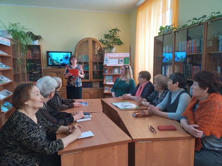 26 апреля в Центральной библиотеке прошел литературный час «Татар халкының йөзек кашы»