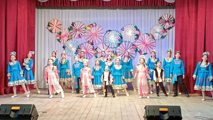 В городе Набережные Челны прошёл открытый республиканский фестиваль-конкурс эстрадного искусства исполнителей и ансамблей "Колибри-2022"
