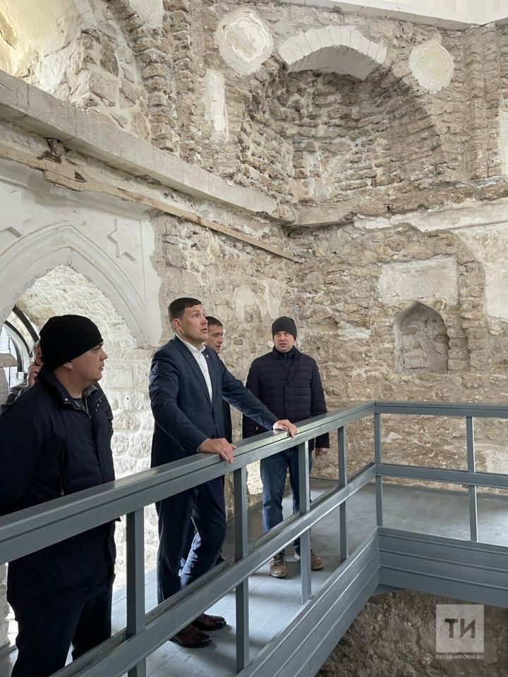 Иван Гущин осмотрел святыни Болгара в канун 1100-летия принятия ислама